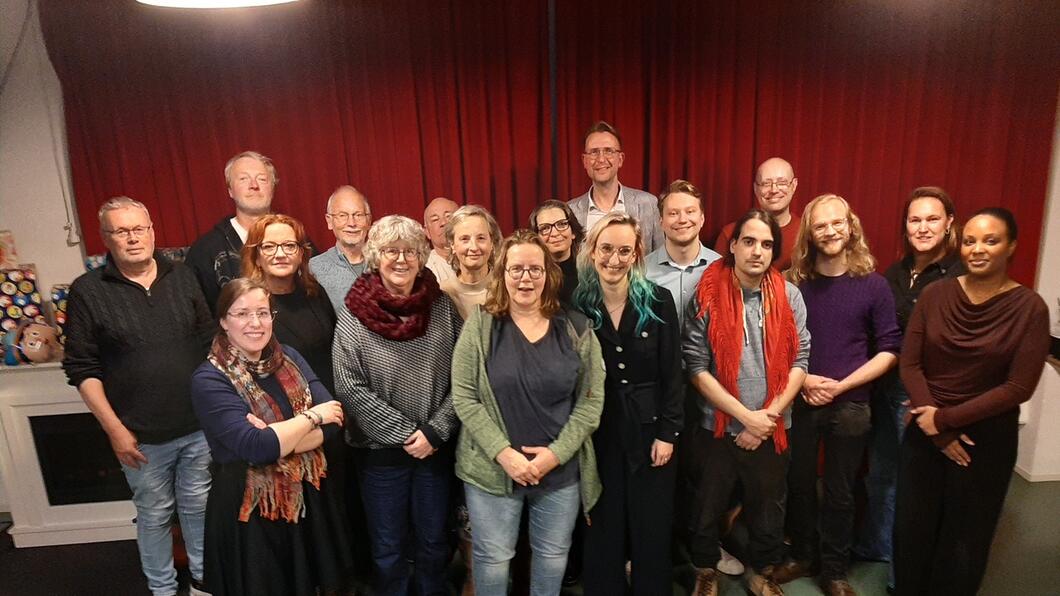 Groepsfoto van de kandidaten van GroenLinks-PvdA Hengelo voor de gemeenteraadsverkiezingen 2026