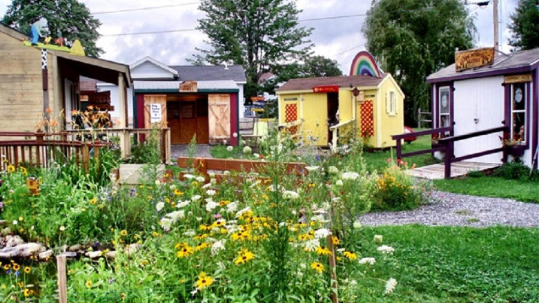 tiny houses 1.jpg