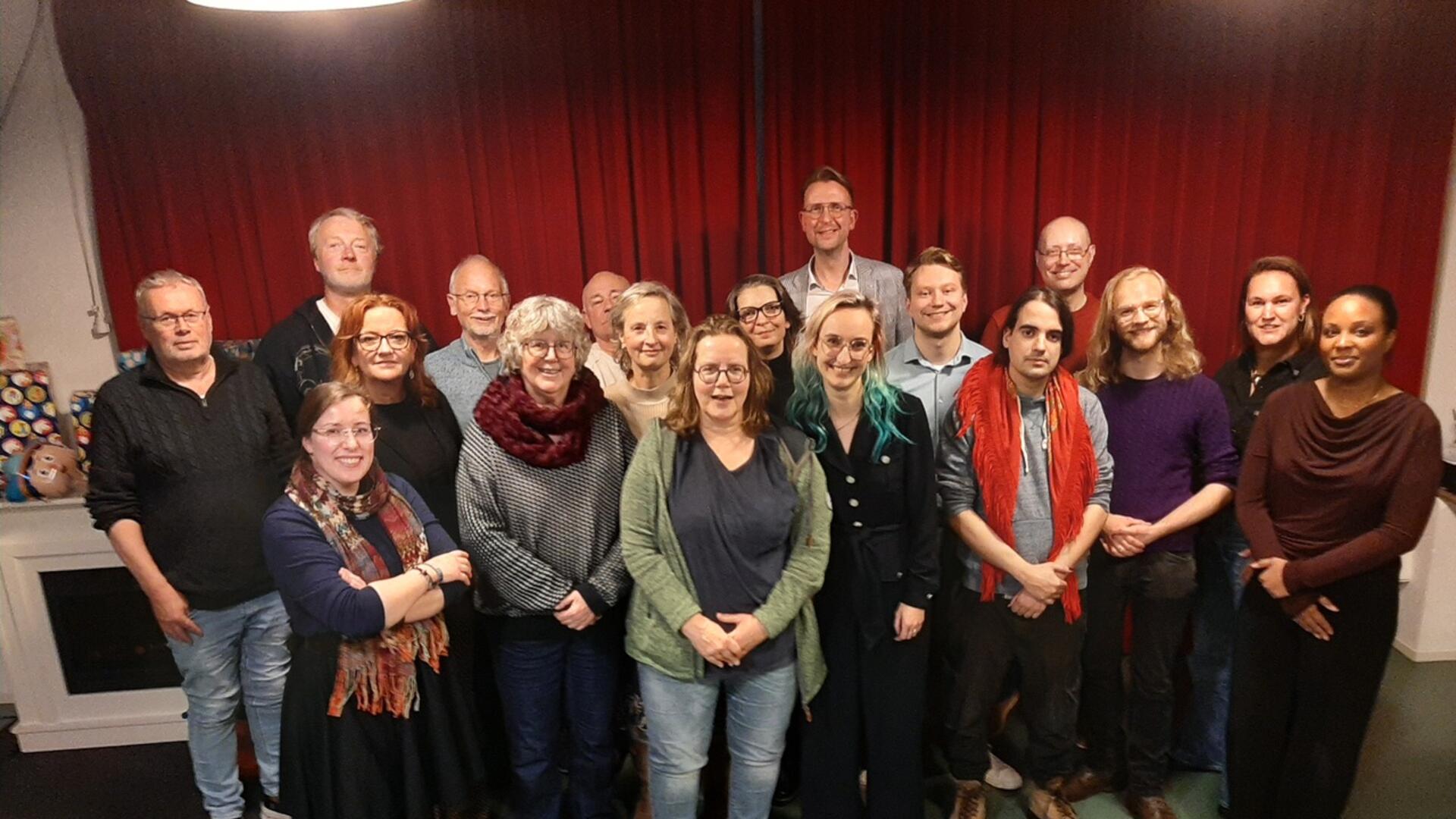 Groepsfoto van de kandidaten van GroenLinks-PvdA Hengelo voor de gemeenteraadsverkiezingen 2026